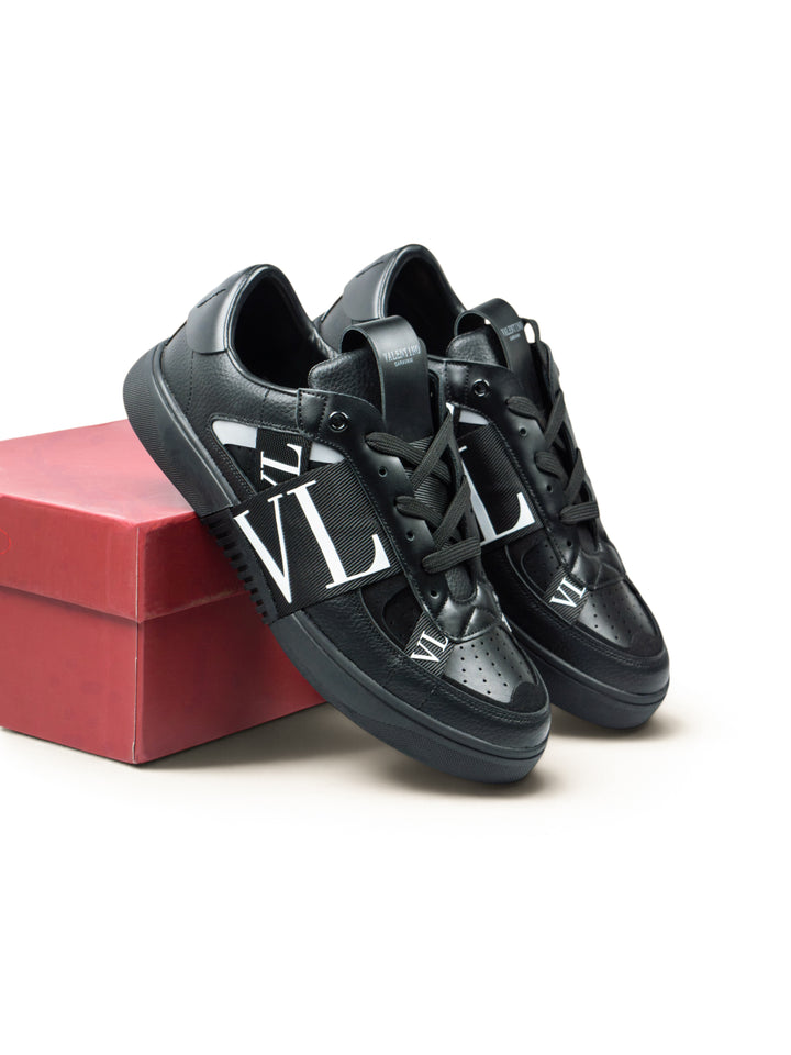 VLTN Low-Top Sneaker Black / Black