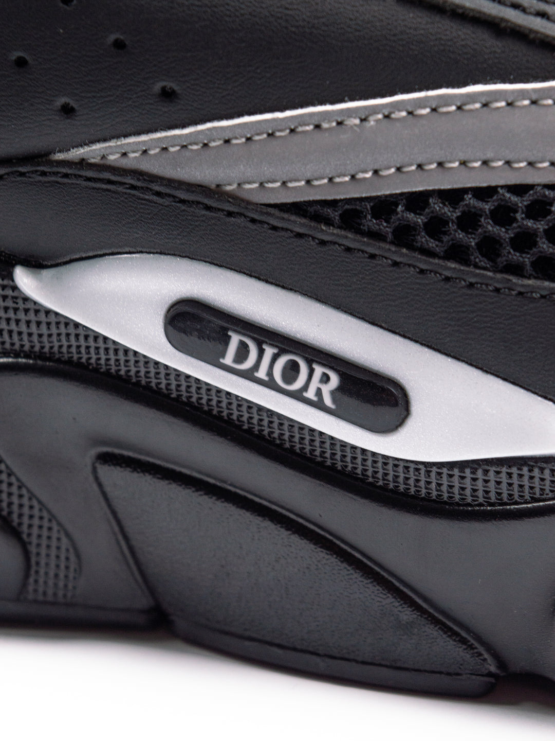 CD B22 Triple Black (Reflective)