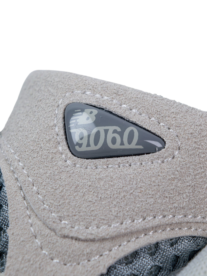 NB Collaboration Light / Green Snakers