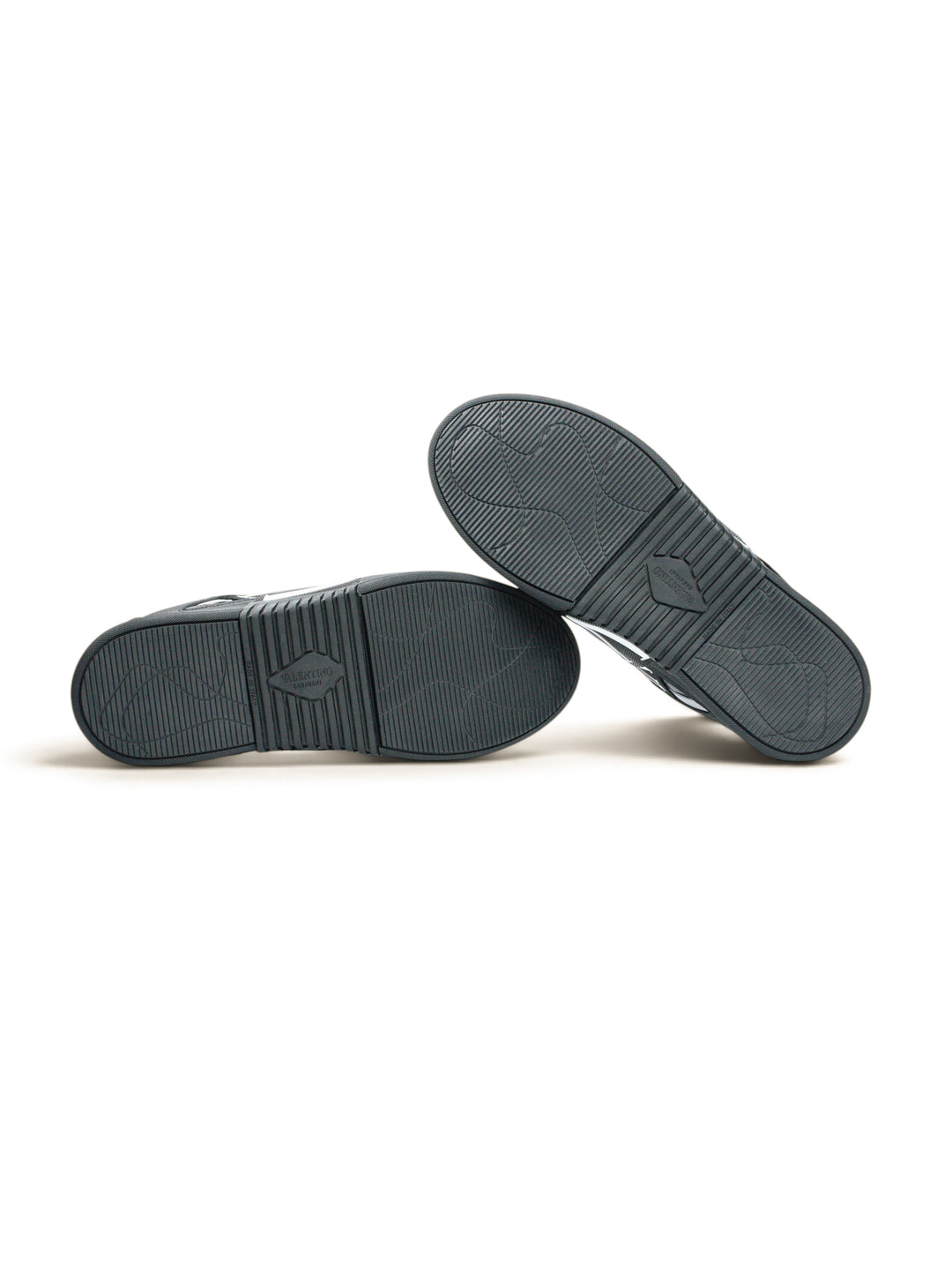 VLTN Low-Top Sneaker Black / Black