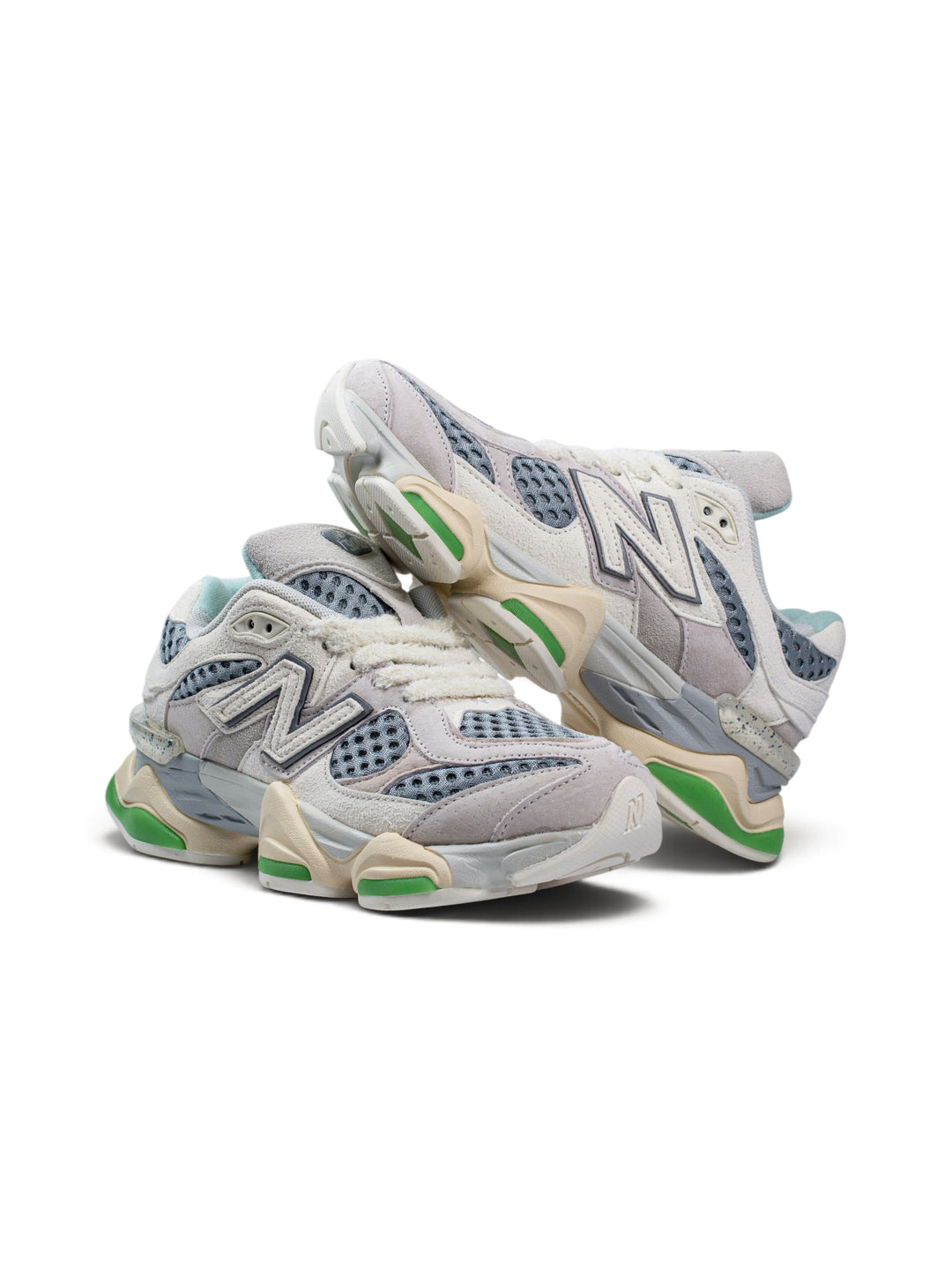 NB Collaboration Light / Green Snakers