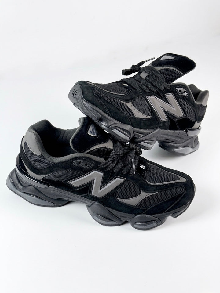 NB Black ( Reflective ) Velour
