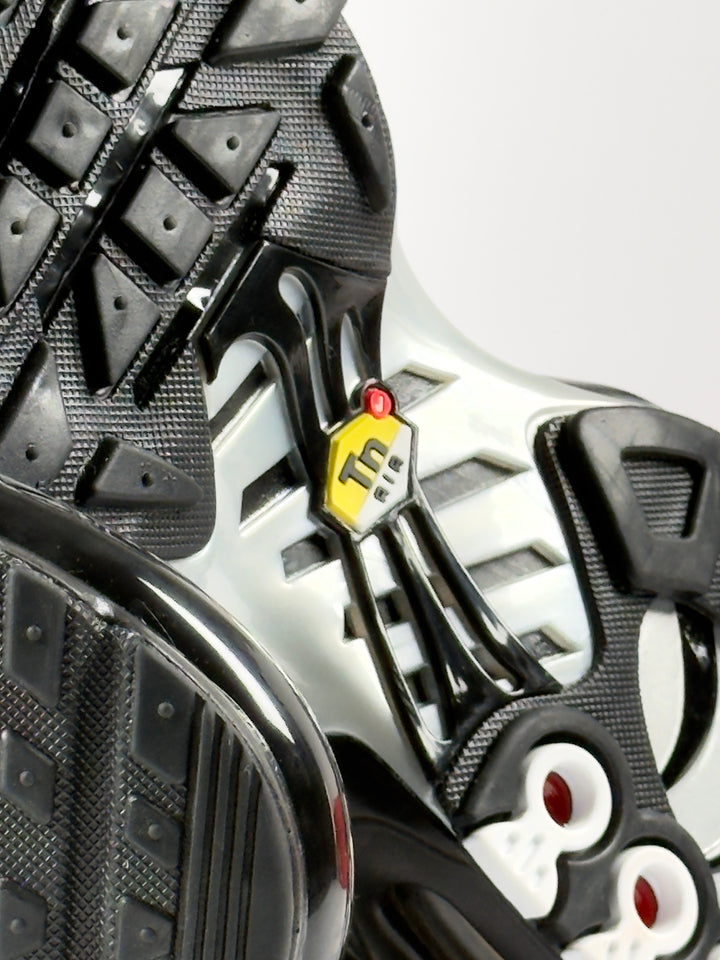 Nike Black / Swarovski