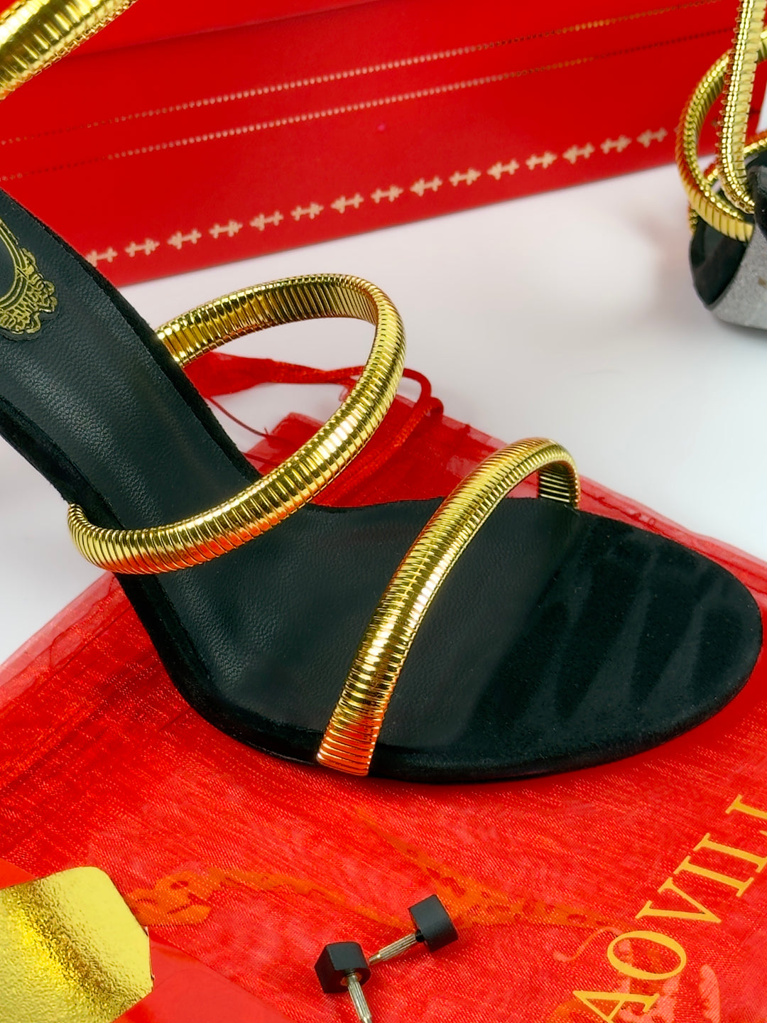 RC Heels Black / Golden