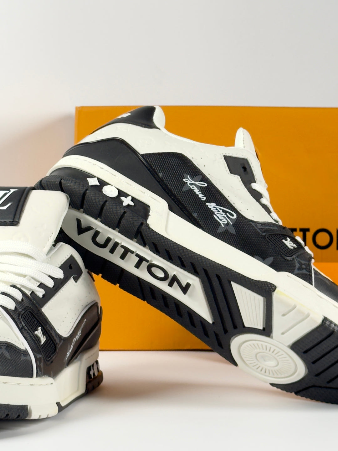 Louis Vuitton LV Trainer #54 Black White