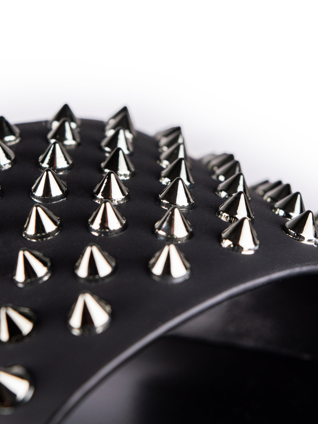 Loubs Slides Black Spikes
