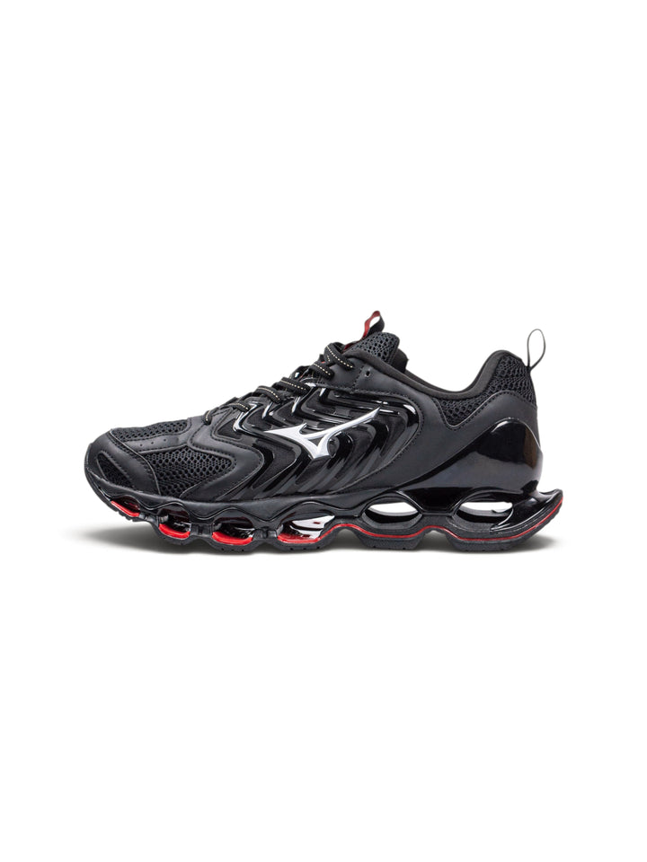 MZN Black / Red Sneakers