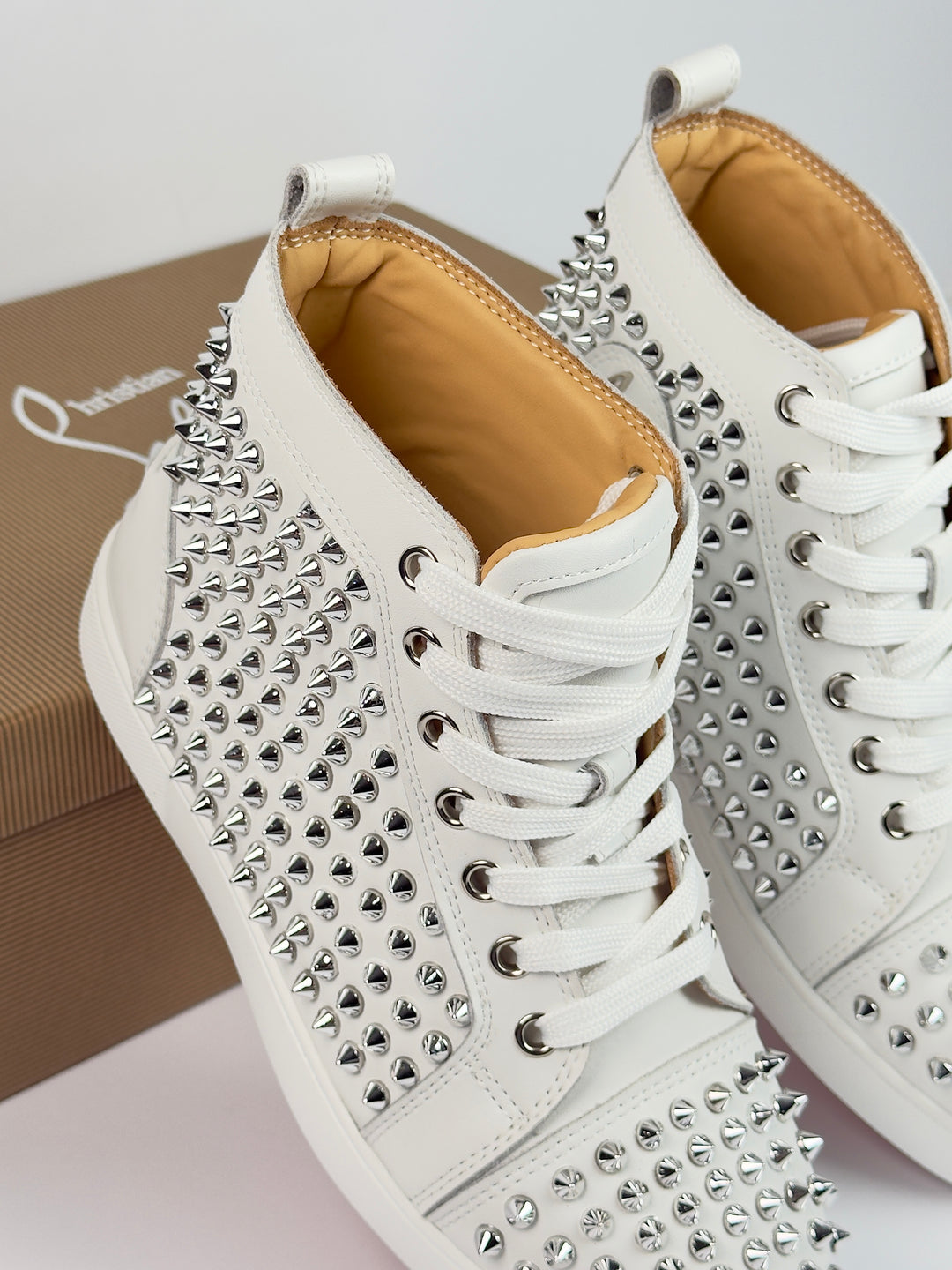 Loubs High-Top White