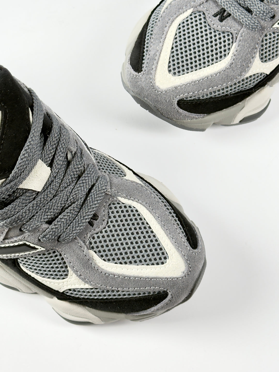 NB Black / Grey / White