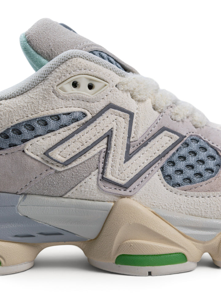 NB Collaboration Light / Green Snakers