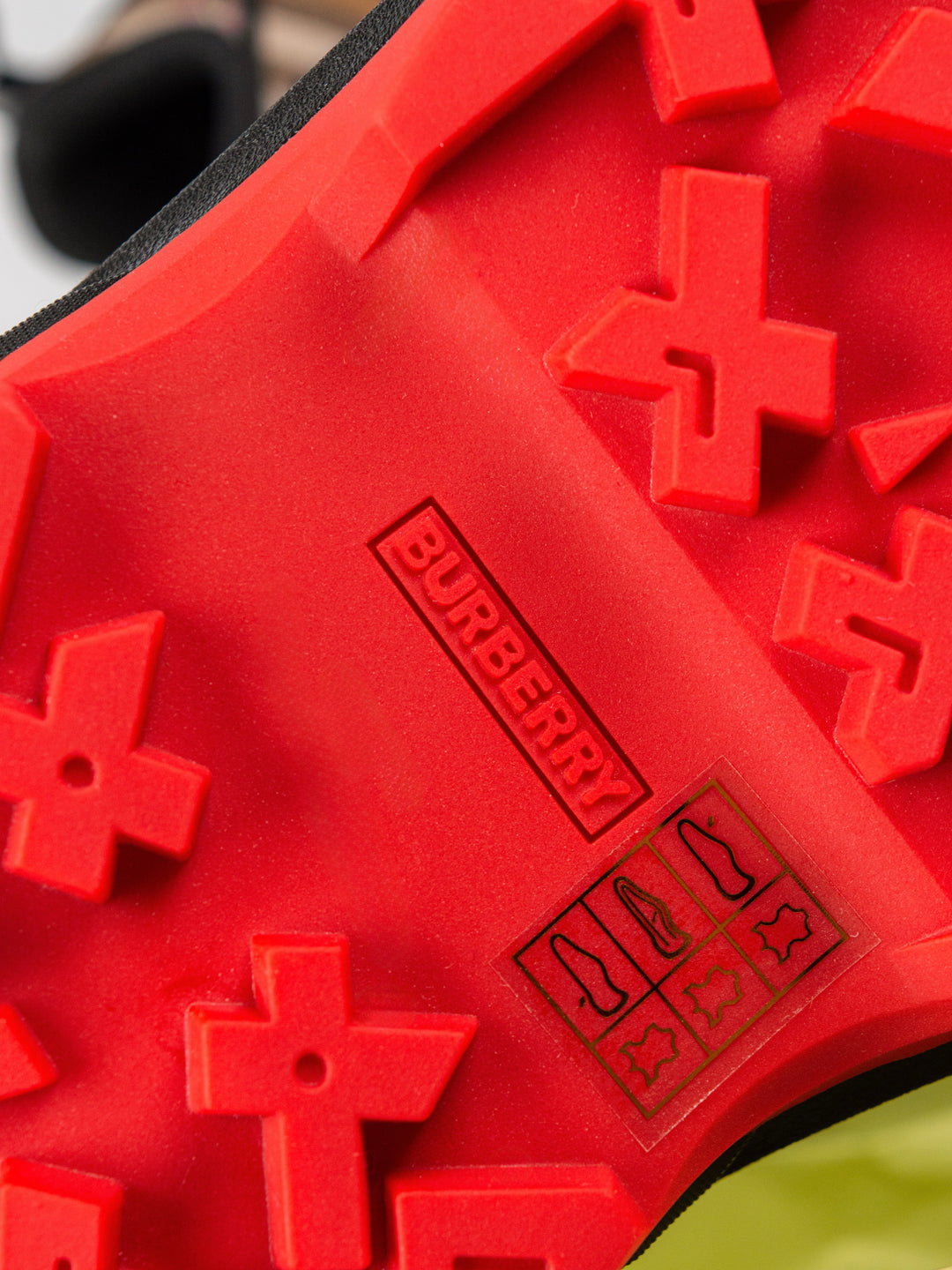 BBRY Sneakers / Red Bottom