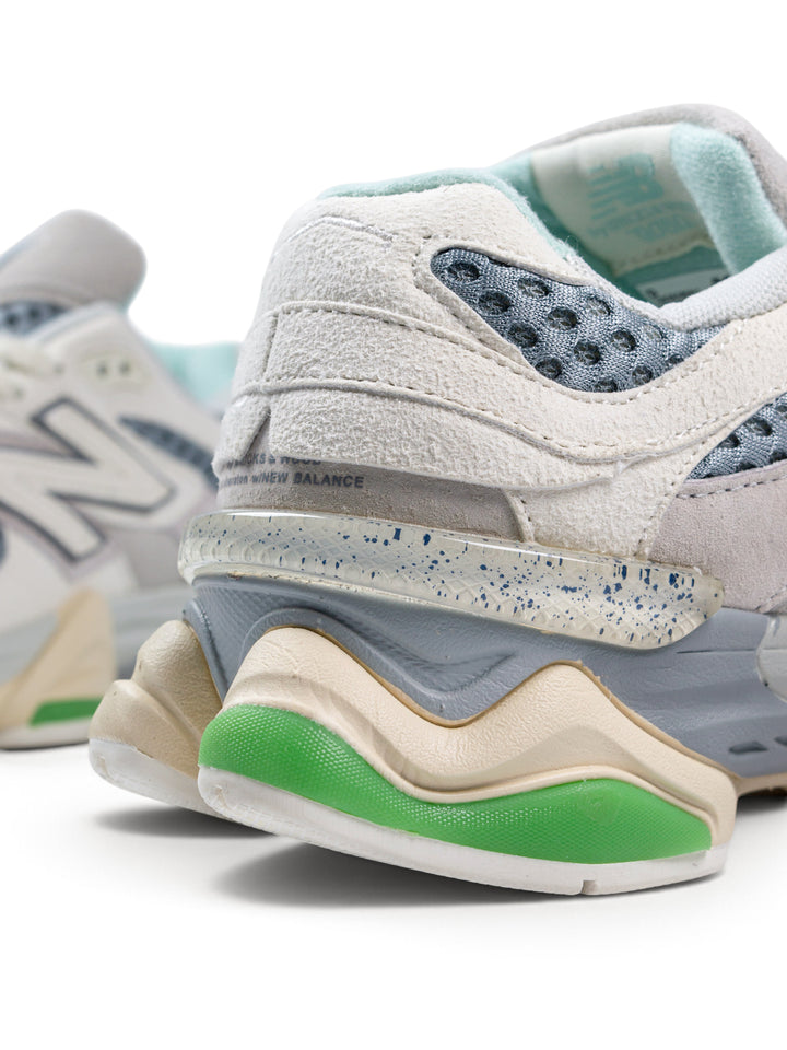 NB Collaboration Light / Green Snakers