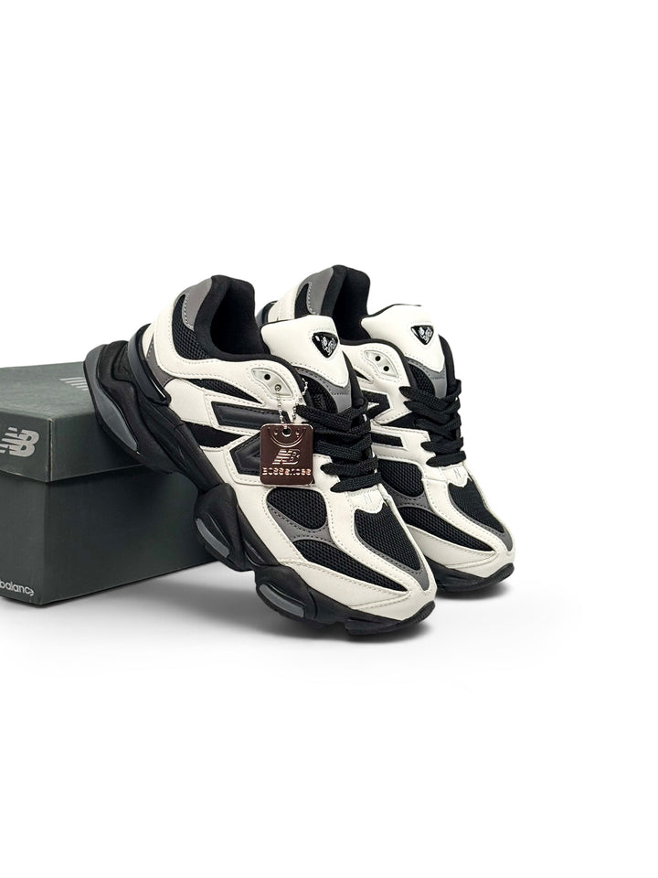 NB Black / White Accent