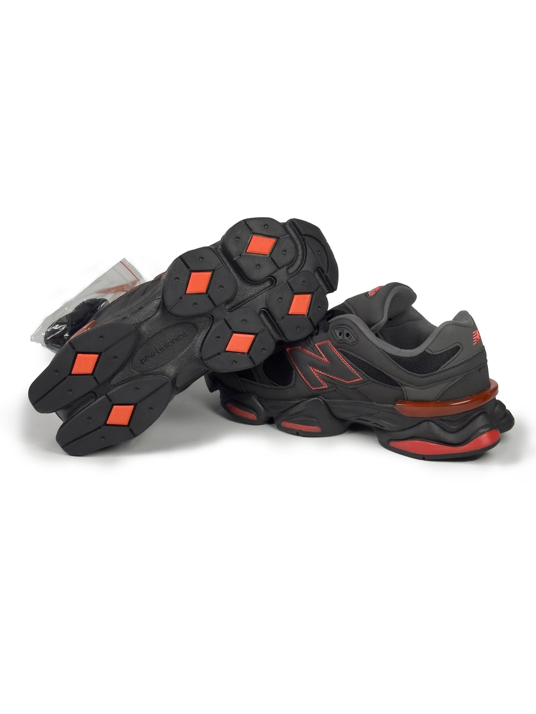 NB Black / Red