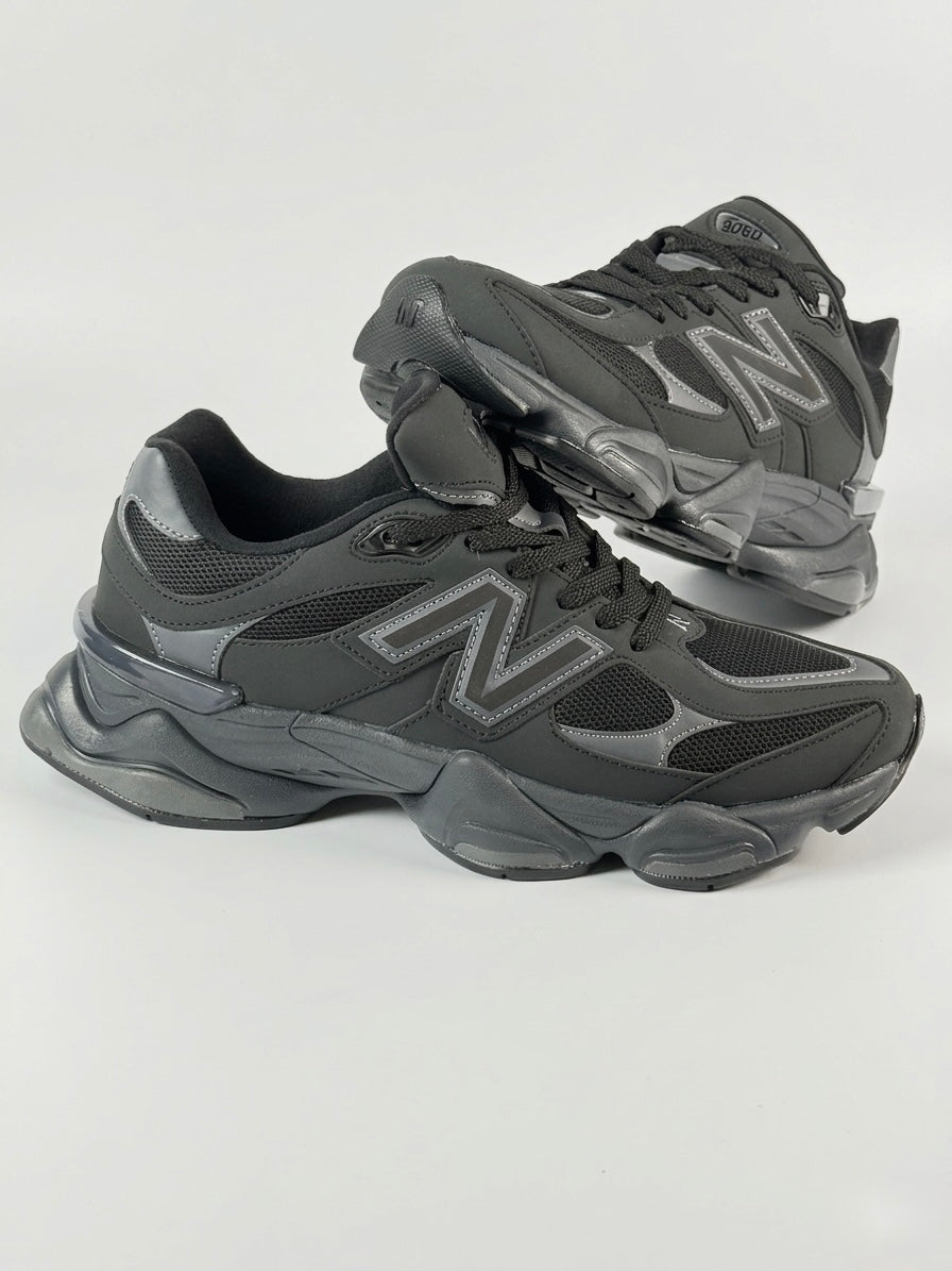 NB Black ( Reflective )