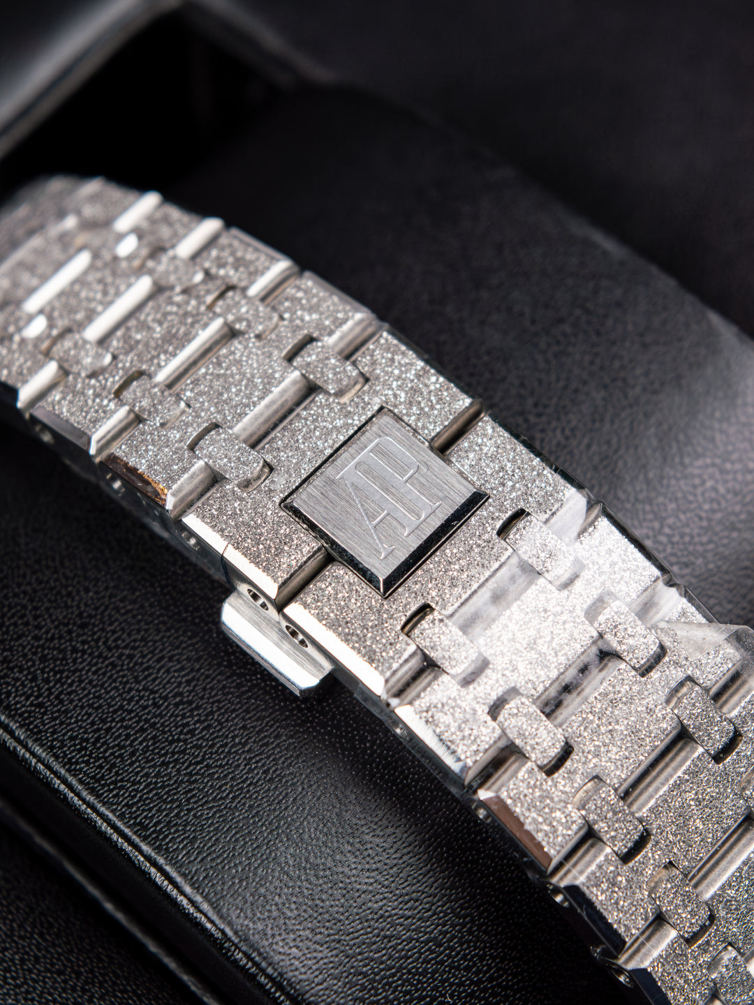 A5 AP Men's Royal Oak 41mm – Silver Dial / Fully Iced-Out