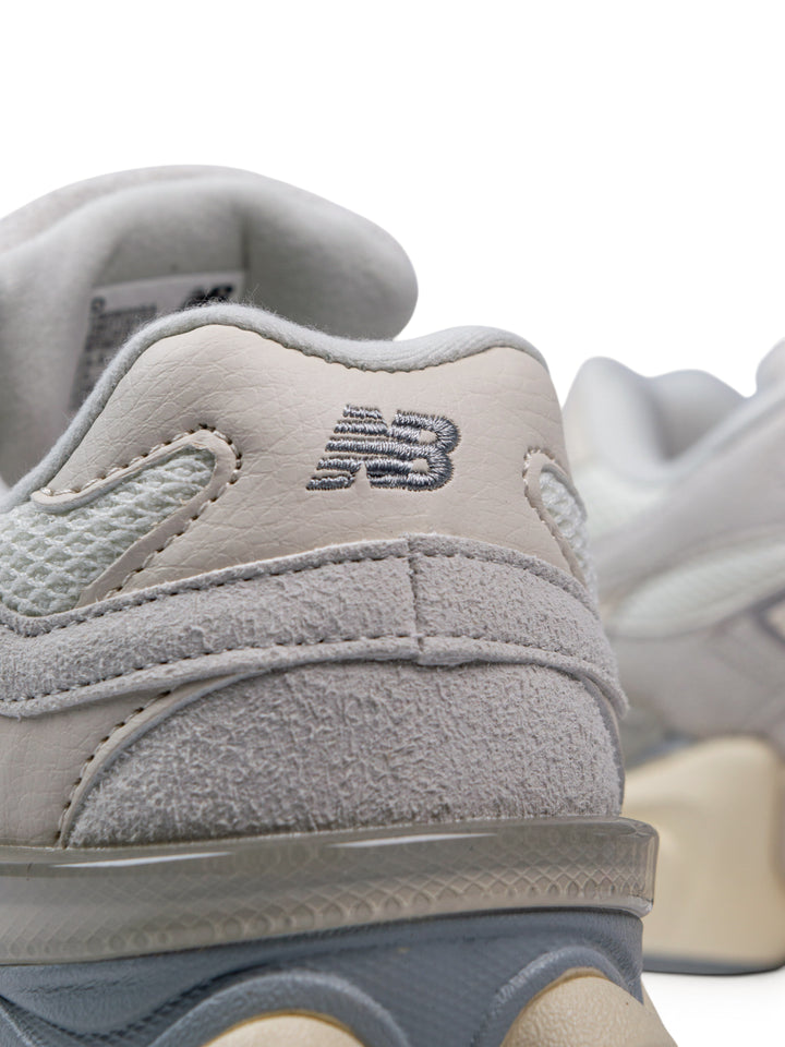 NB Light / Beige Sneakers