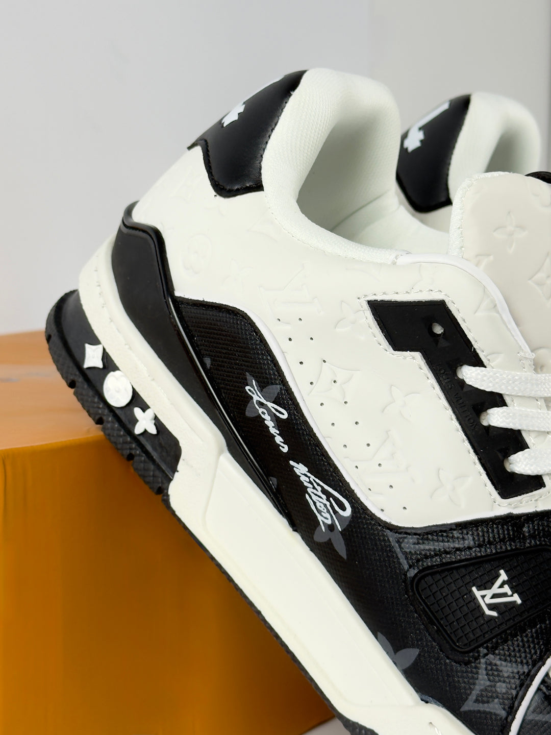 Louis Vuitton LV Trainer #54 Black White