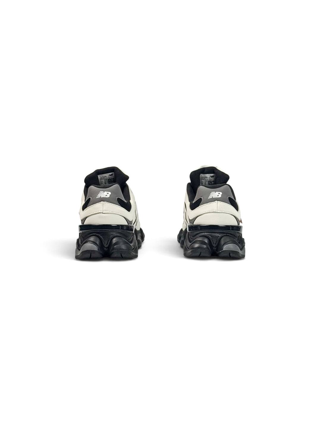 NB Black / White Accent