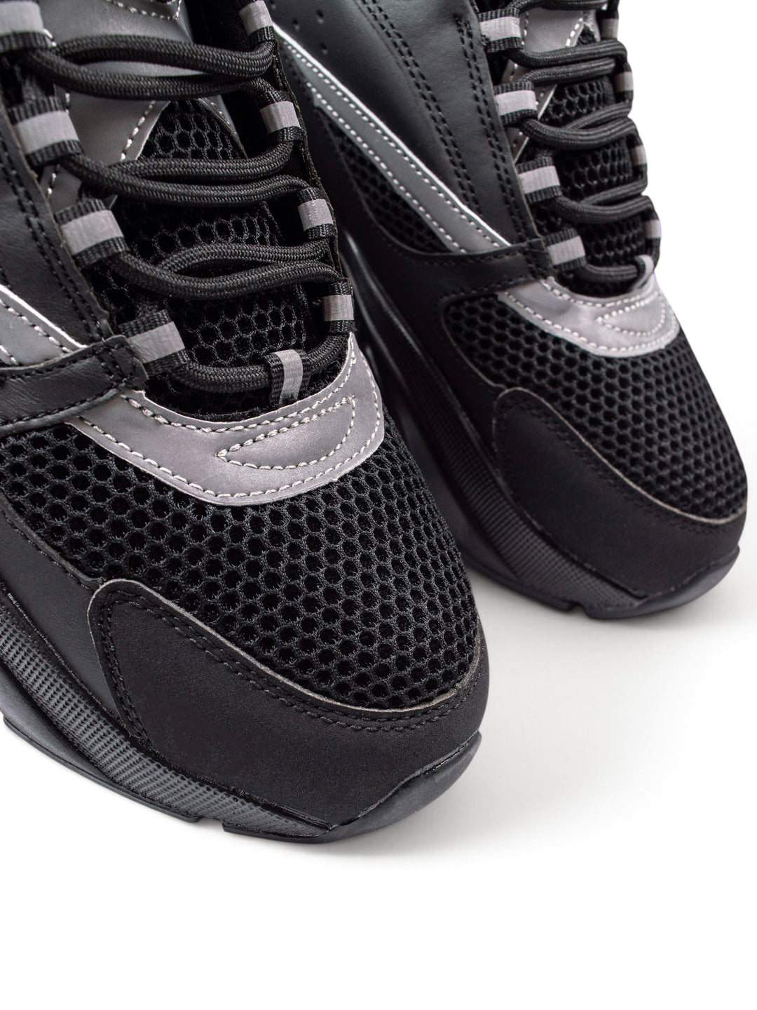 CD B22 Triple Black (Reflective)