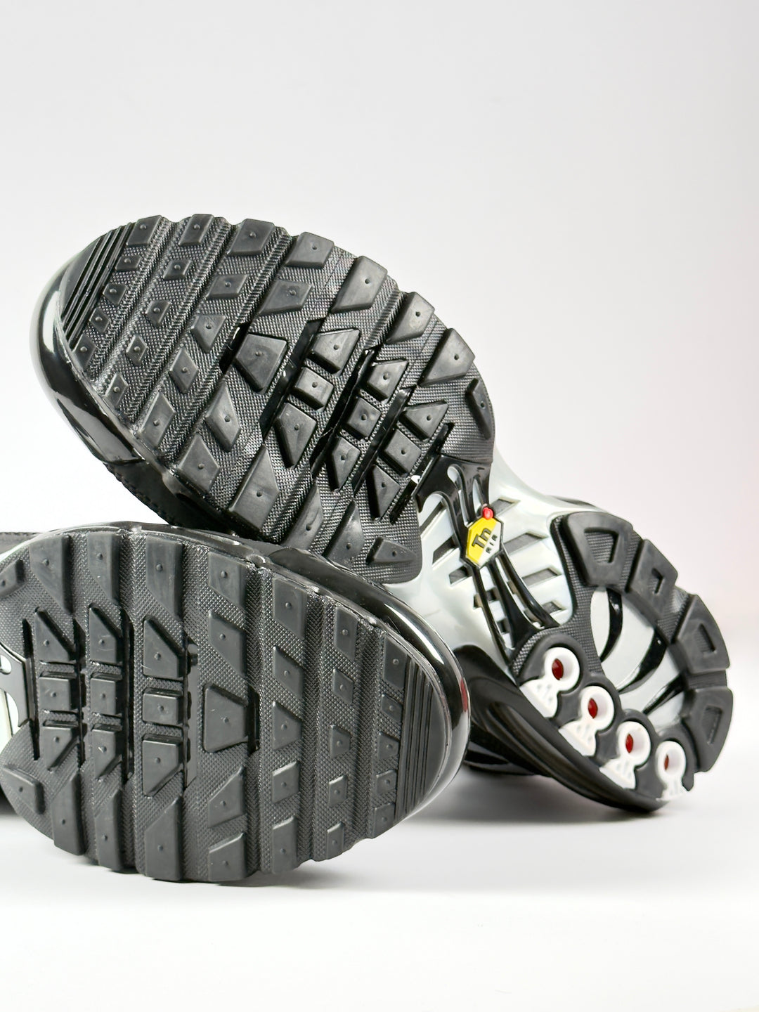 Nike Black / Swarovski