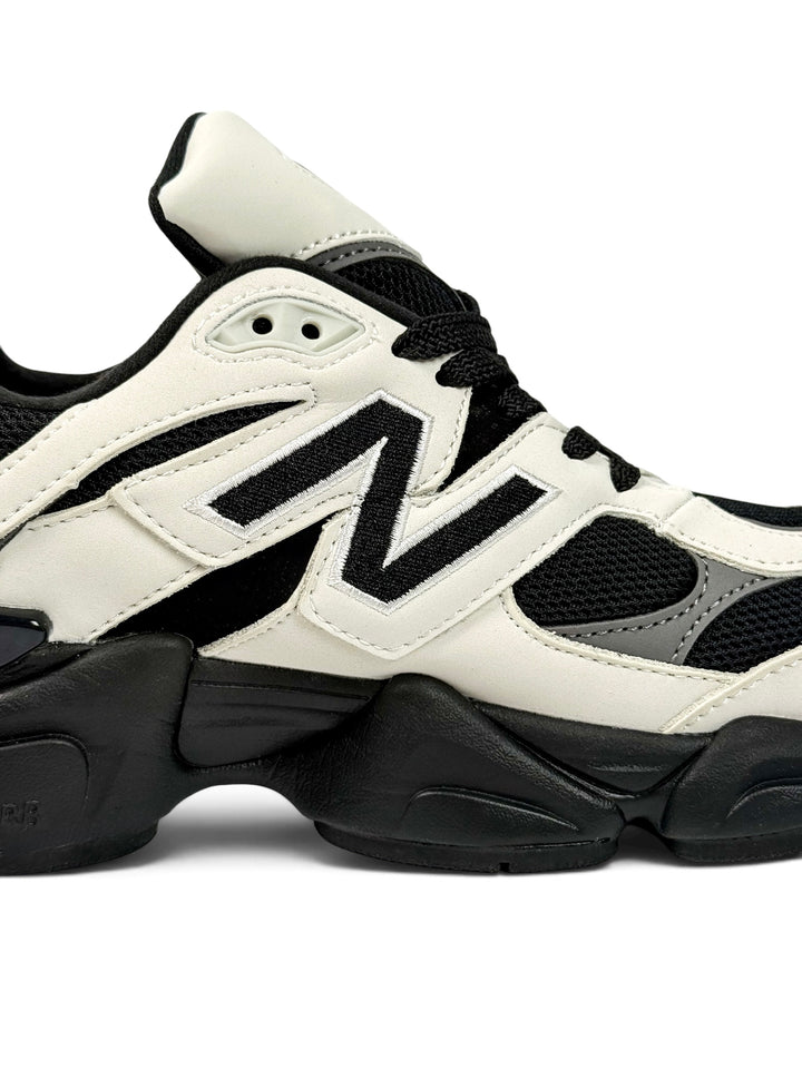 NB Black / White Accent
