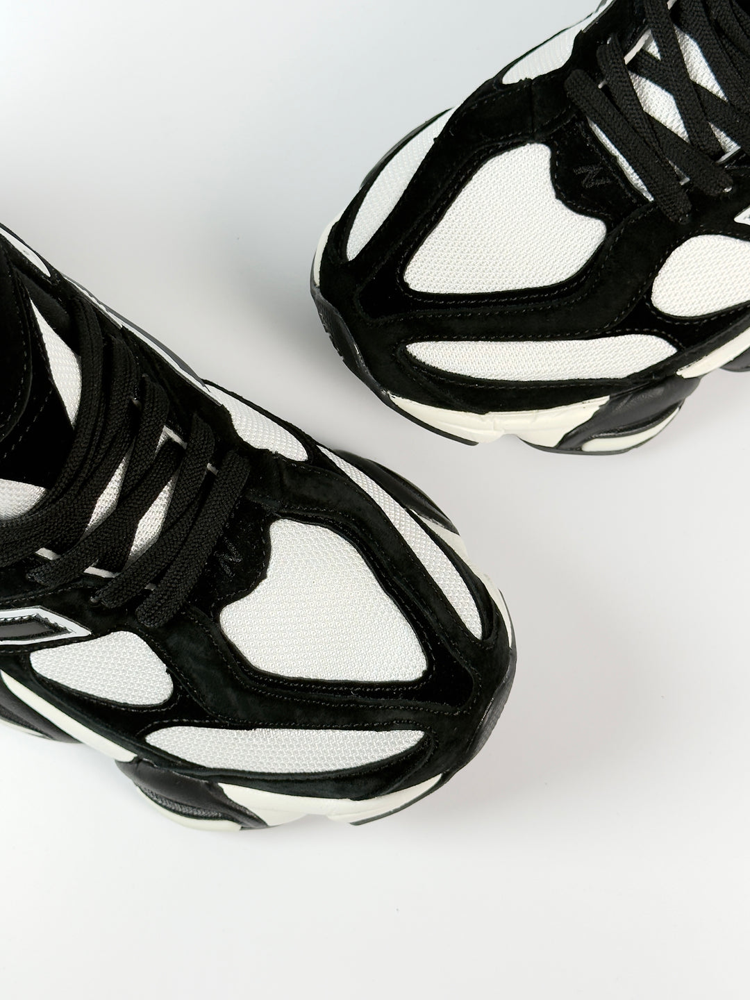 NB Colab Black/White Velour