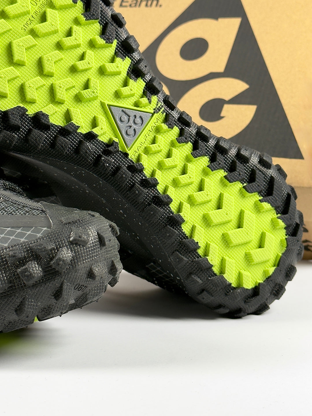 Nike x ACG Mountain Fly Low Black/Green