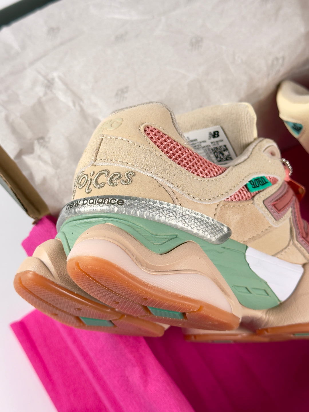 NB Colaboration Pink / Green / Beige
