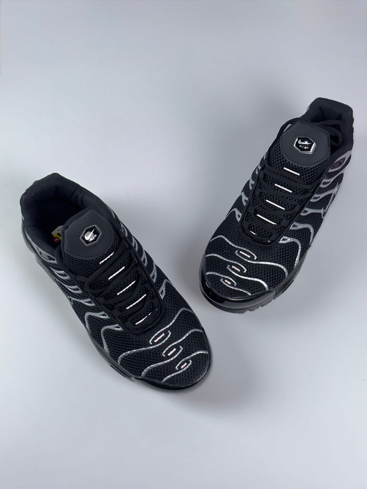 Nike Black / Swarovski