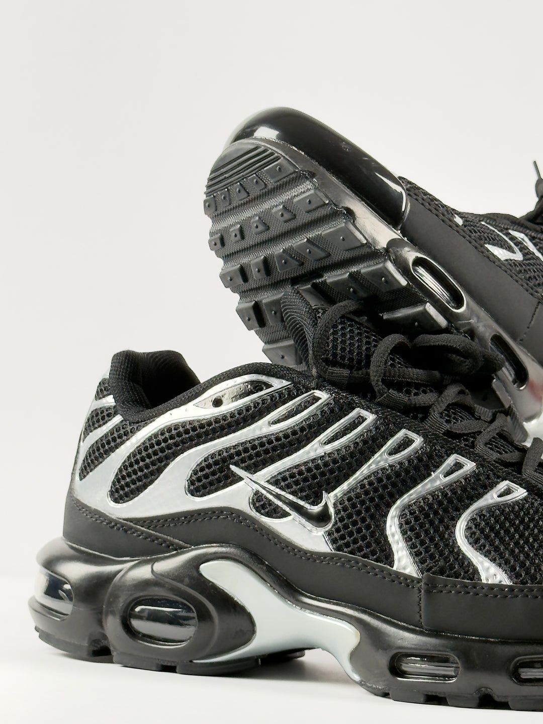 Nike Black / Swarovski