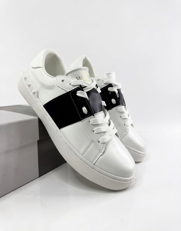 VG White/Black Sneakers