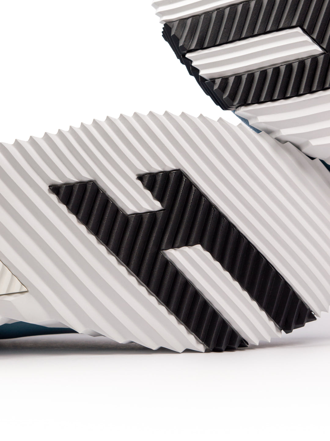 HRMS Sneaker Blue / White Accent