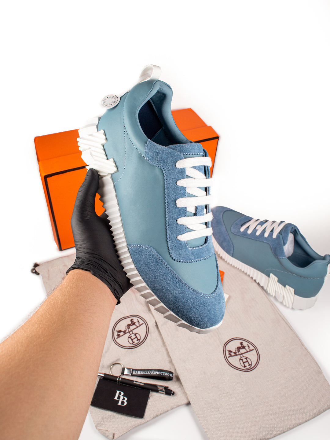 HRMS Sneaker Blue / White Accent