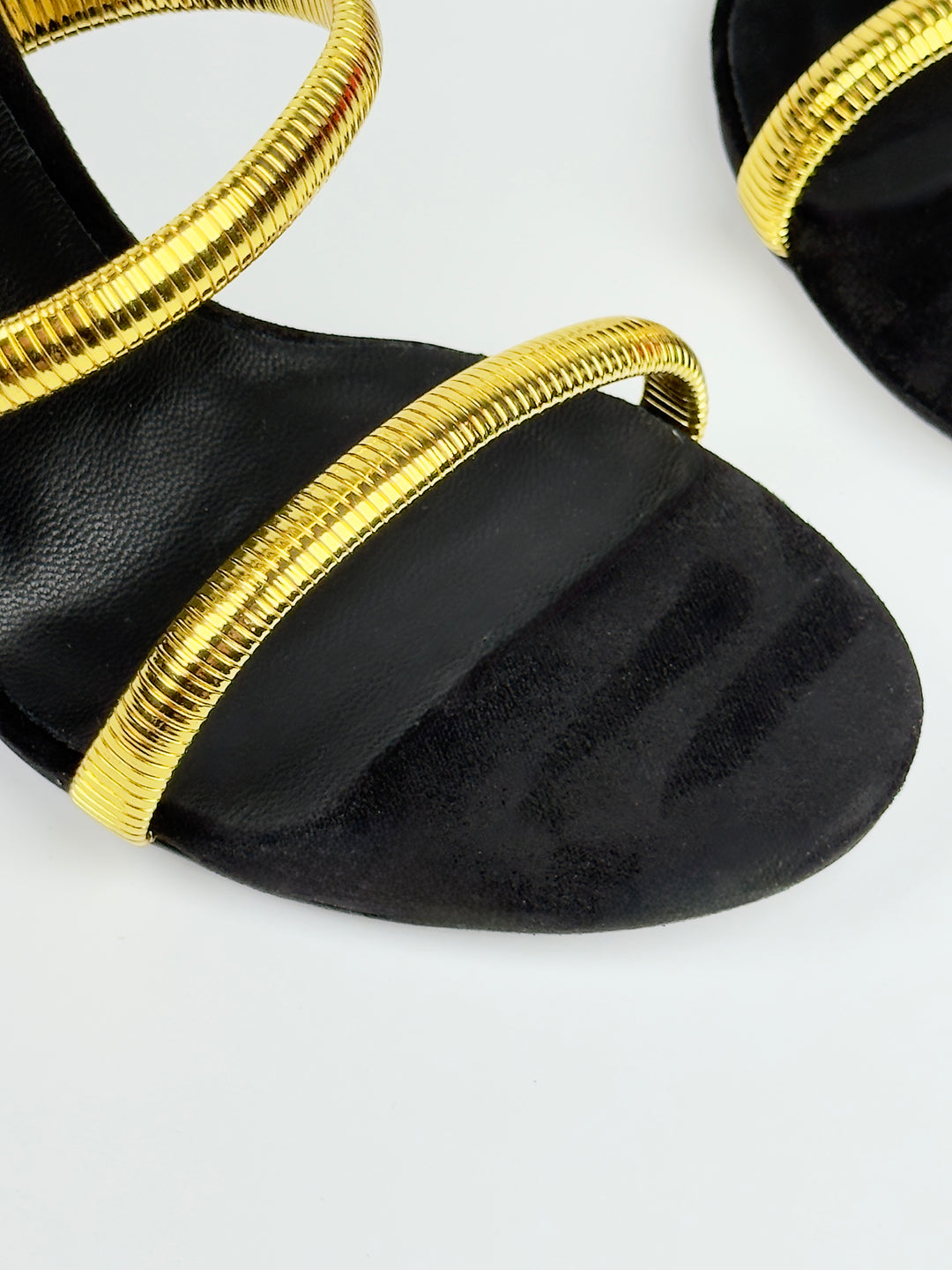RC Heels Black / Golden
