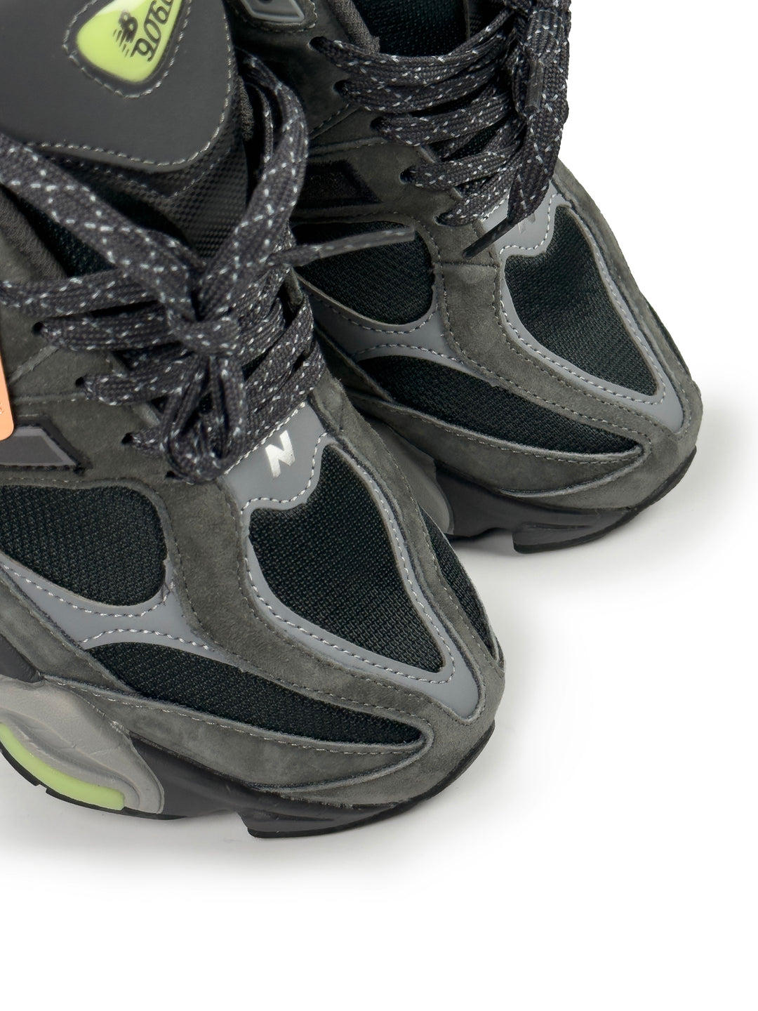NB Collaboration Black / Green