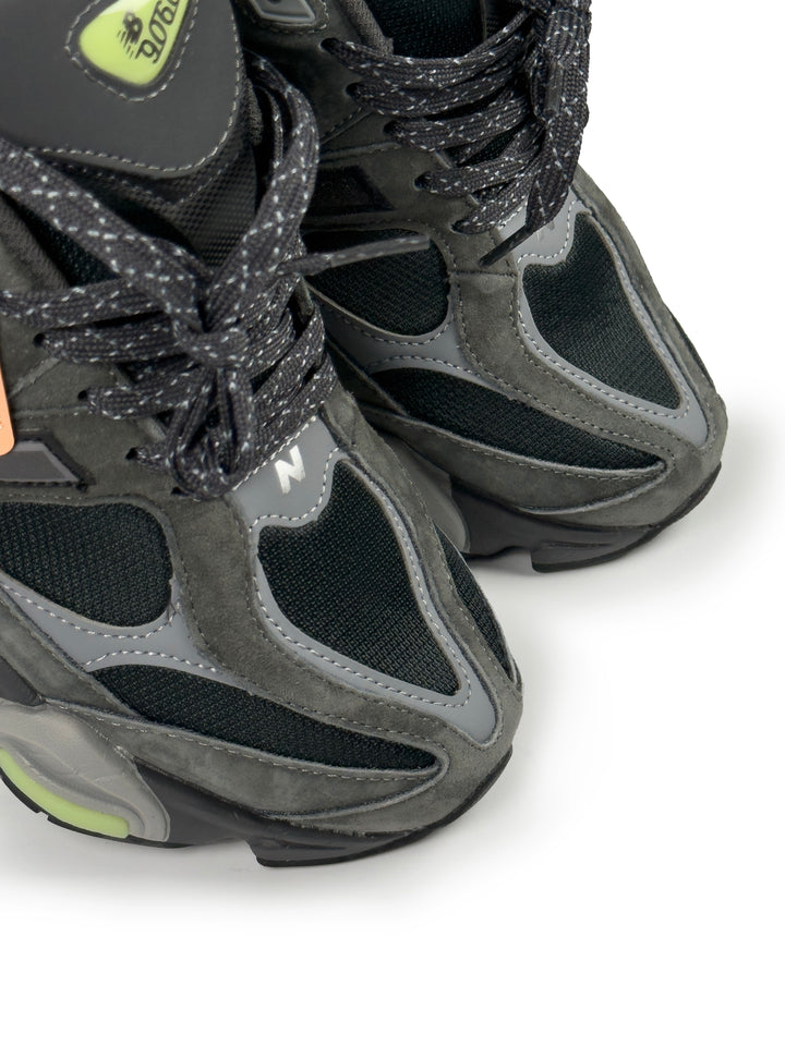 NB Collaboration Black / Green