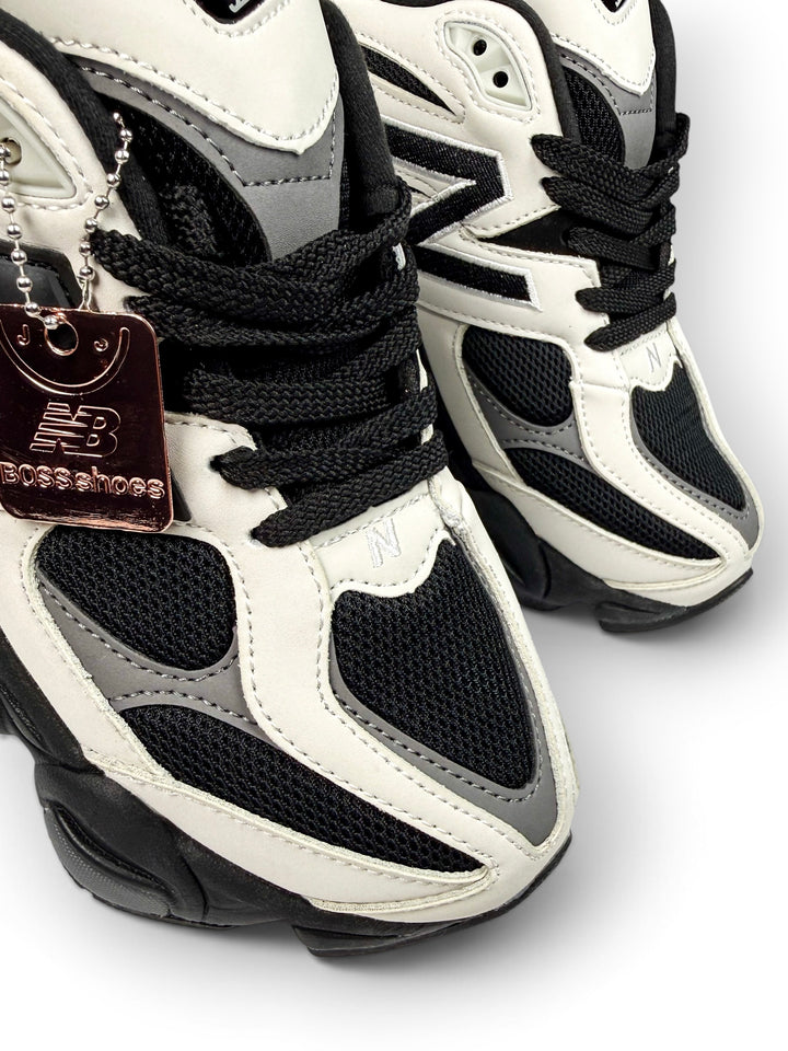 NB Black / White Accent