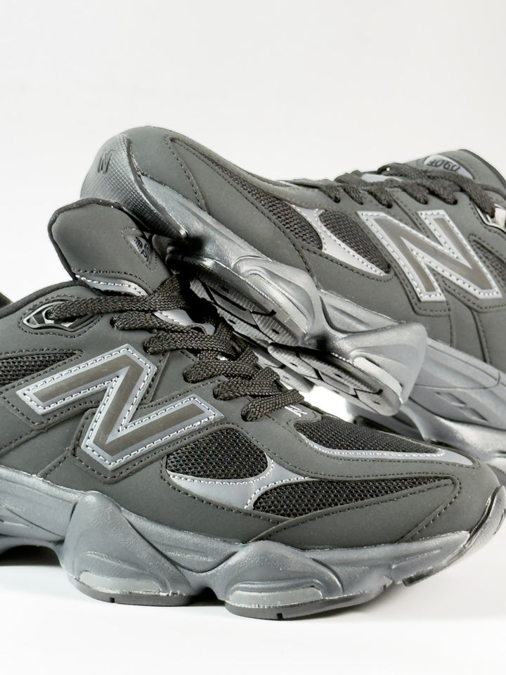 NB Black ( Reflective )