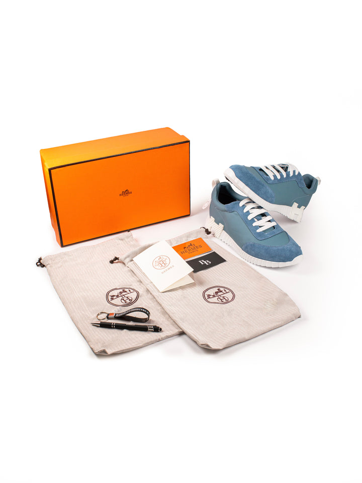 HRMS Sneaker Blue / White Accent