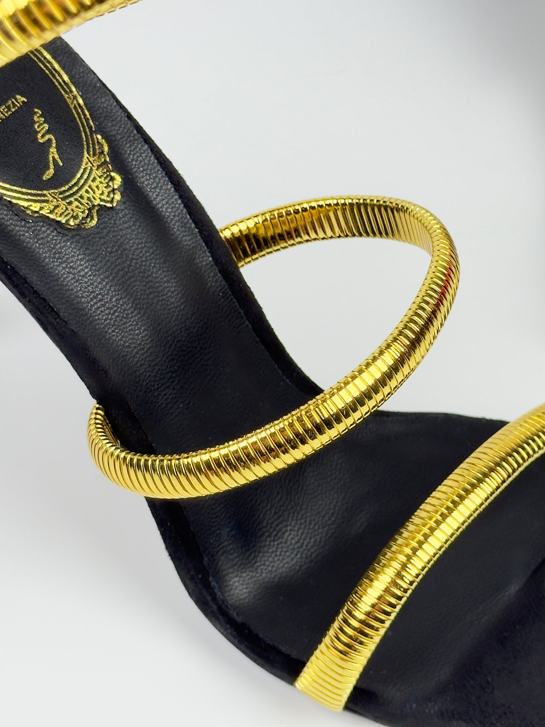 RC Heels Black / Golden