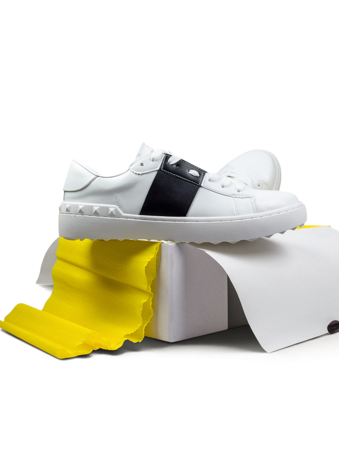 VLTN Low-Top White / Black Sneakers