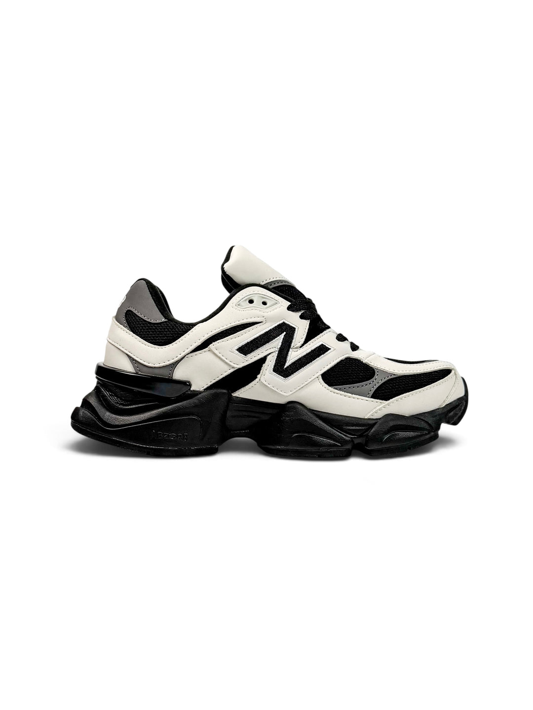NB Black / White Accent