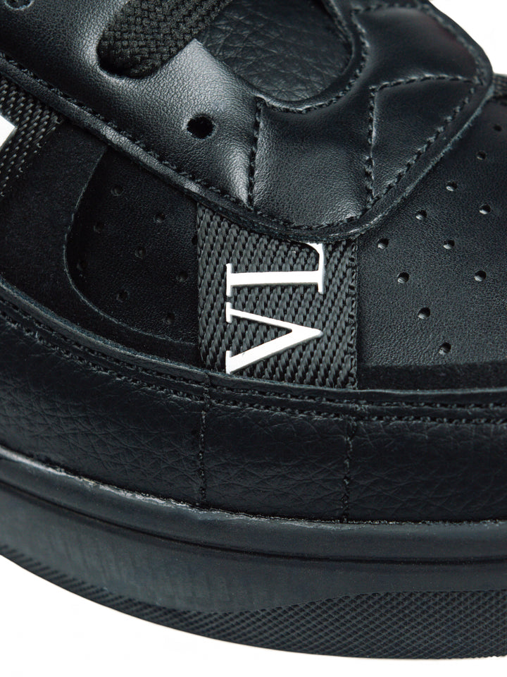 VLTN Low-Top Sneaker Black / Black