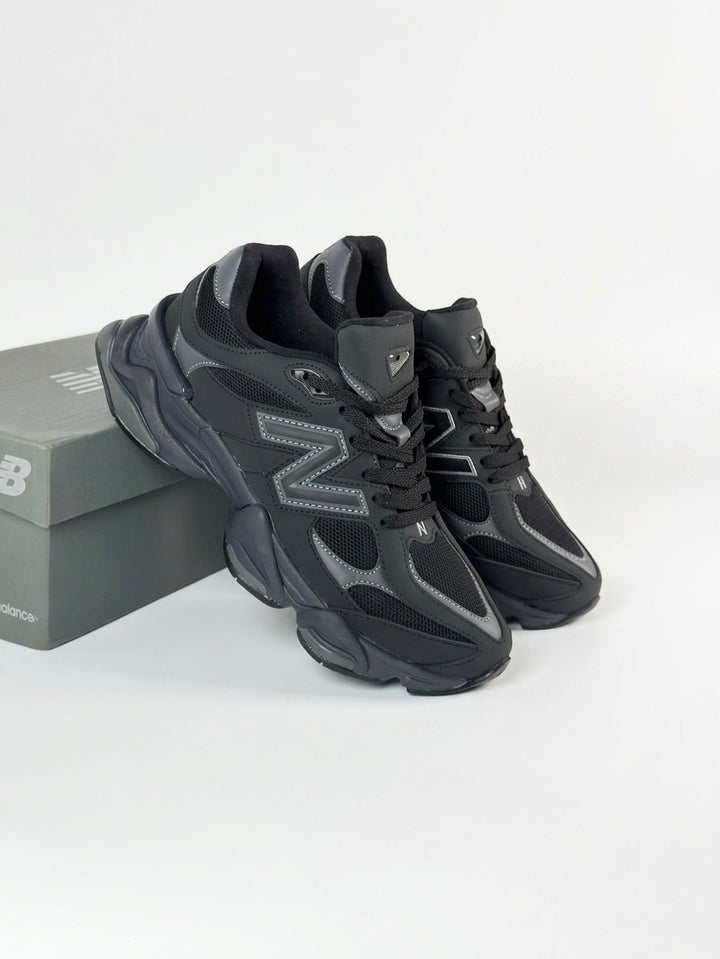 NB Black ( Reflective )