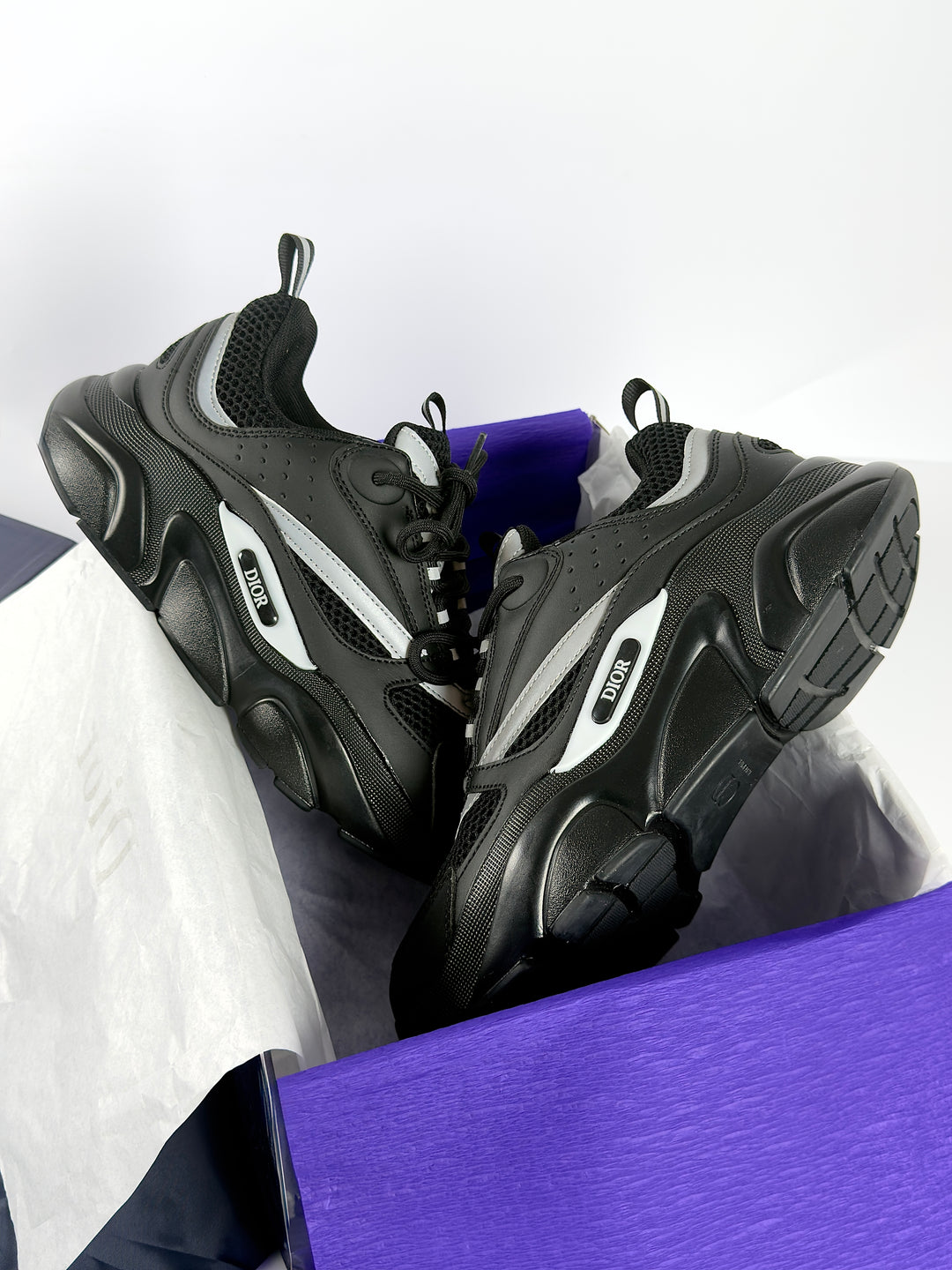 CD B22 Triple Black (Reflective)