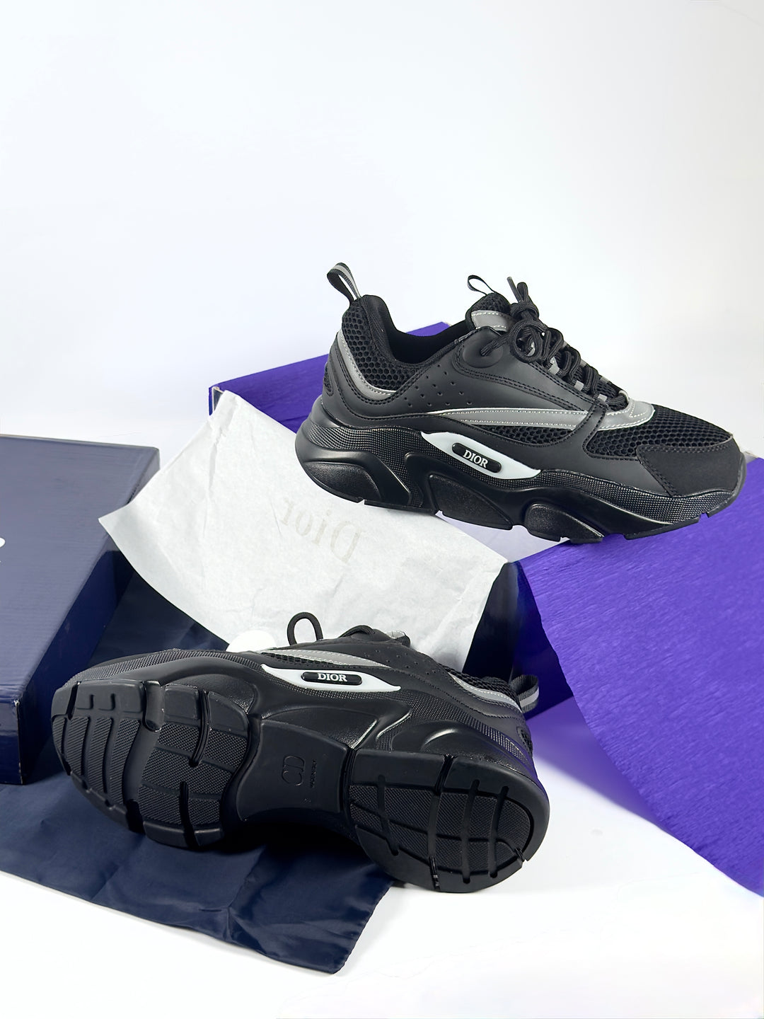 CD B22 Triple Black (Reflective)