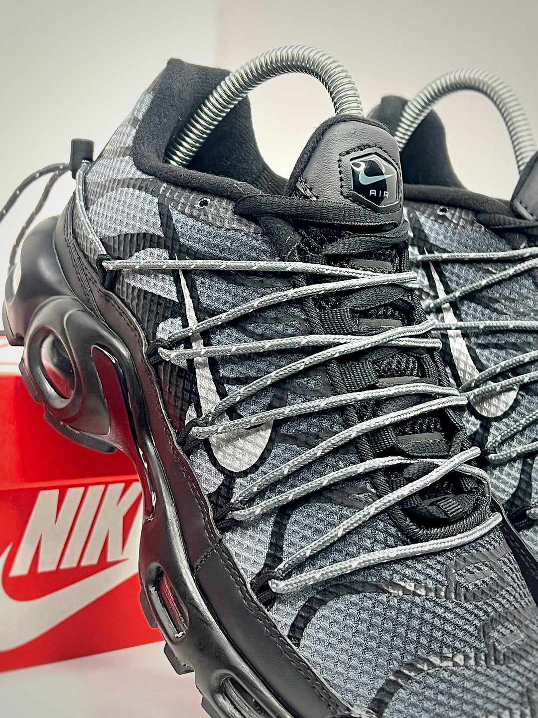 Nike Air Max Plus TN "Utility Black Grey"