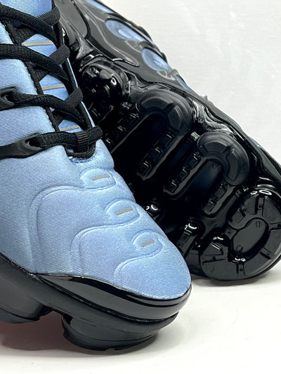 Nike Air VaporMax Plus - Black / Aluminum