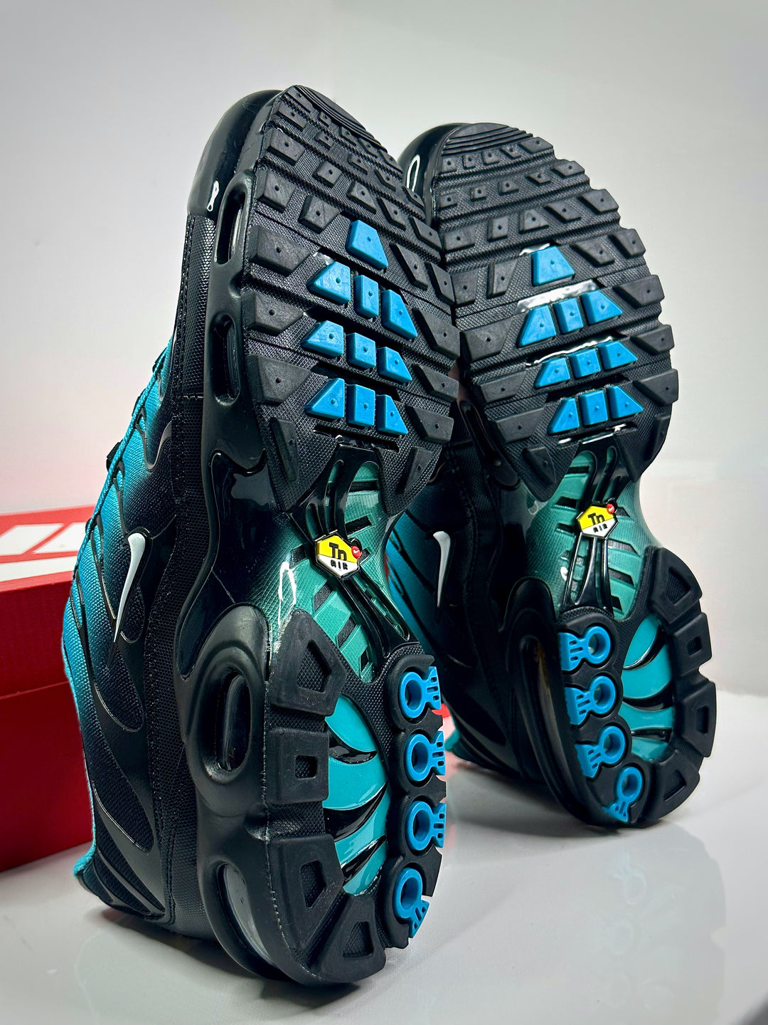 Nike Air Max TN Aqua Fade